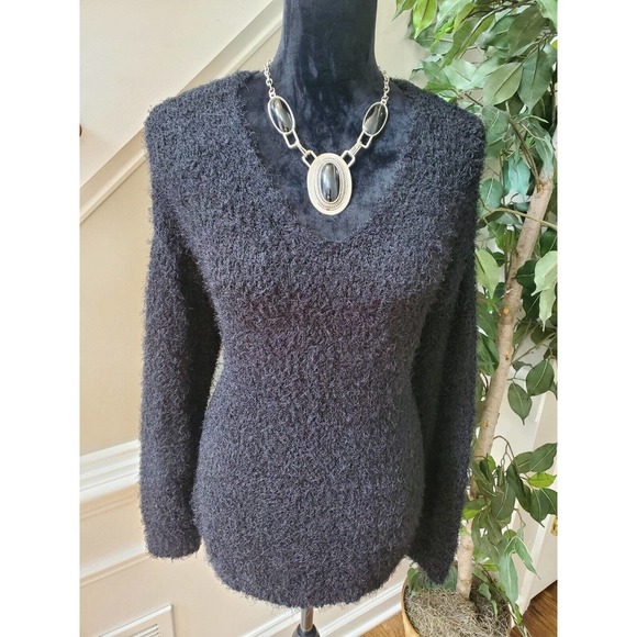 SO Women's Black Polyester V-Neck Long Sleeve Pullover Knit Sweater Size Large - Picture 2 of 11